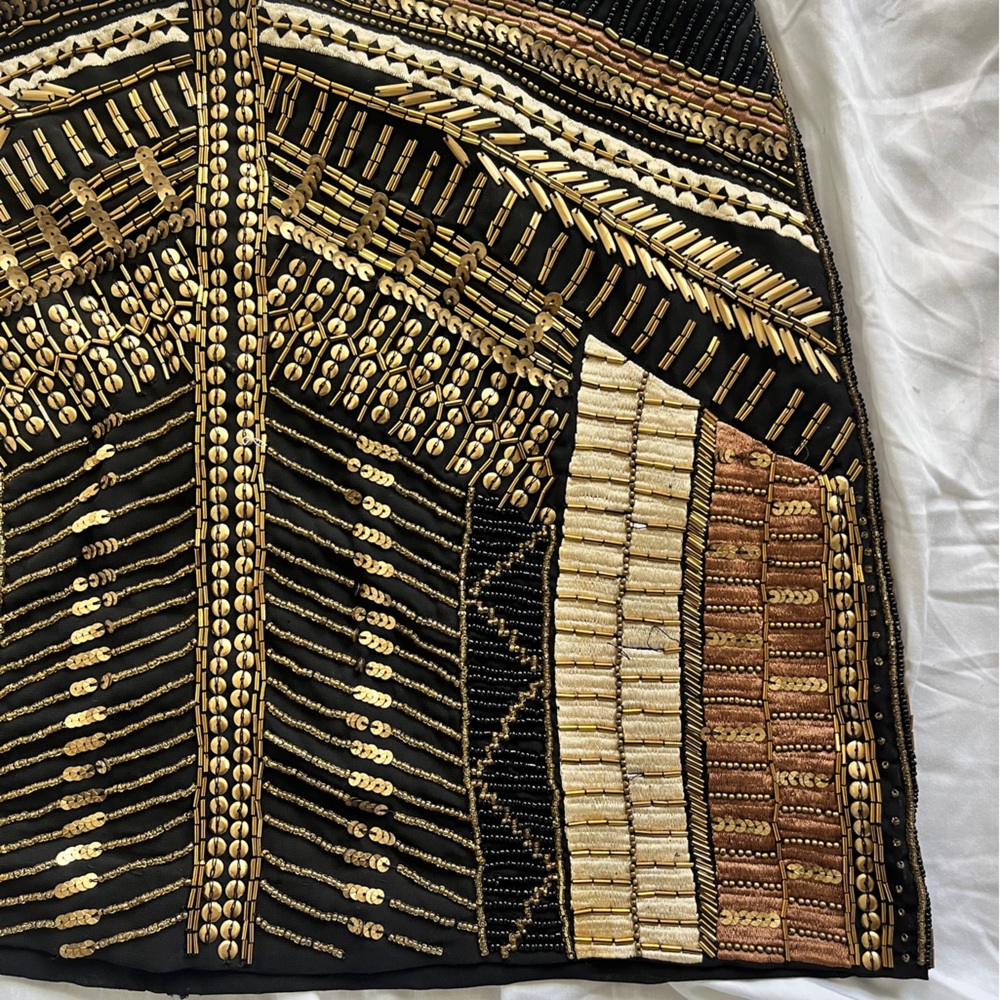 NYE 🎉 CLUB MONACO sequin mini skirt size 6